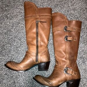 Elegant Tan Heeled Boots with Buckle Accents